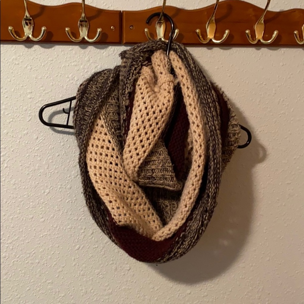 NWOT Amos Stripe Knit Infinity Scarf